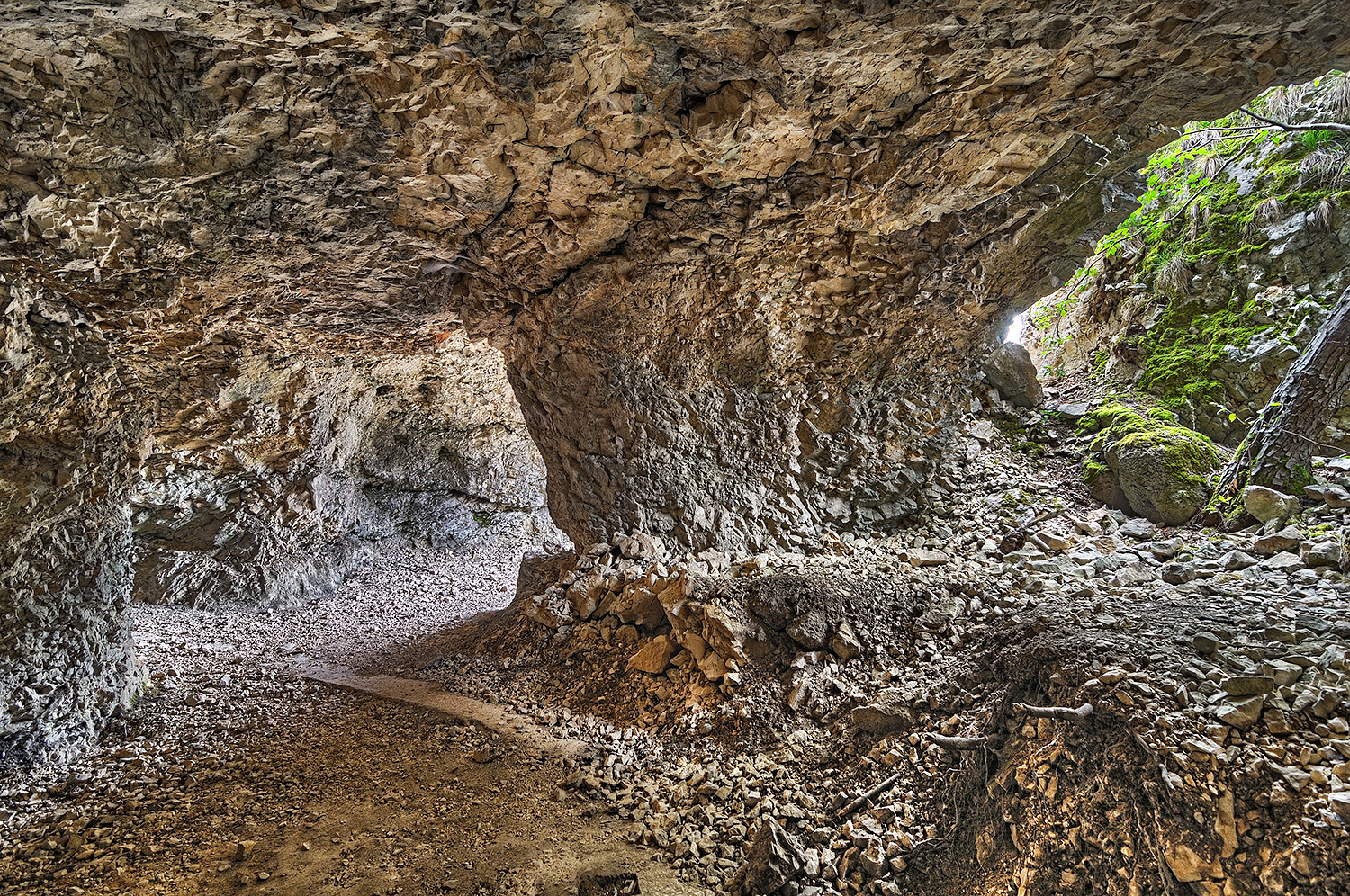 Caverne del Nagia Grom 7