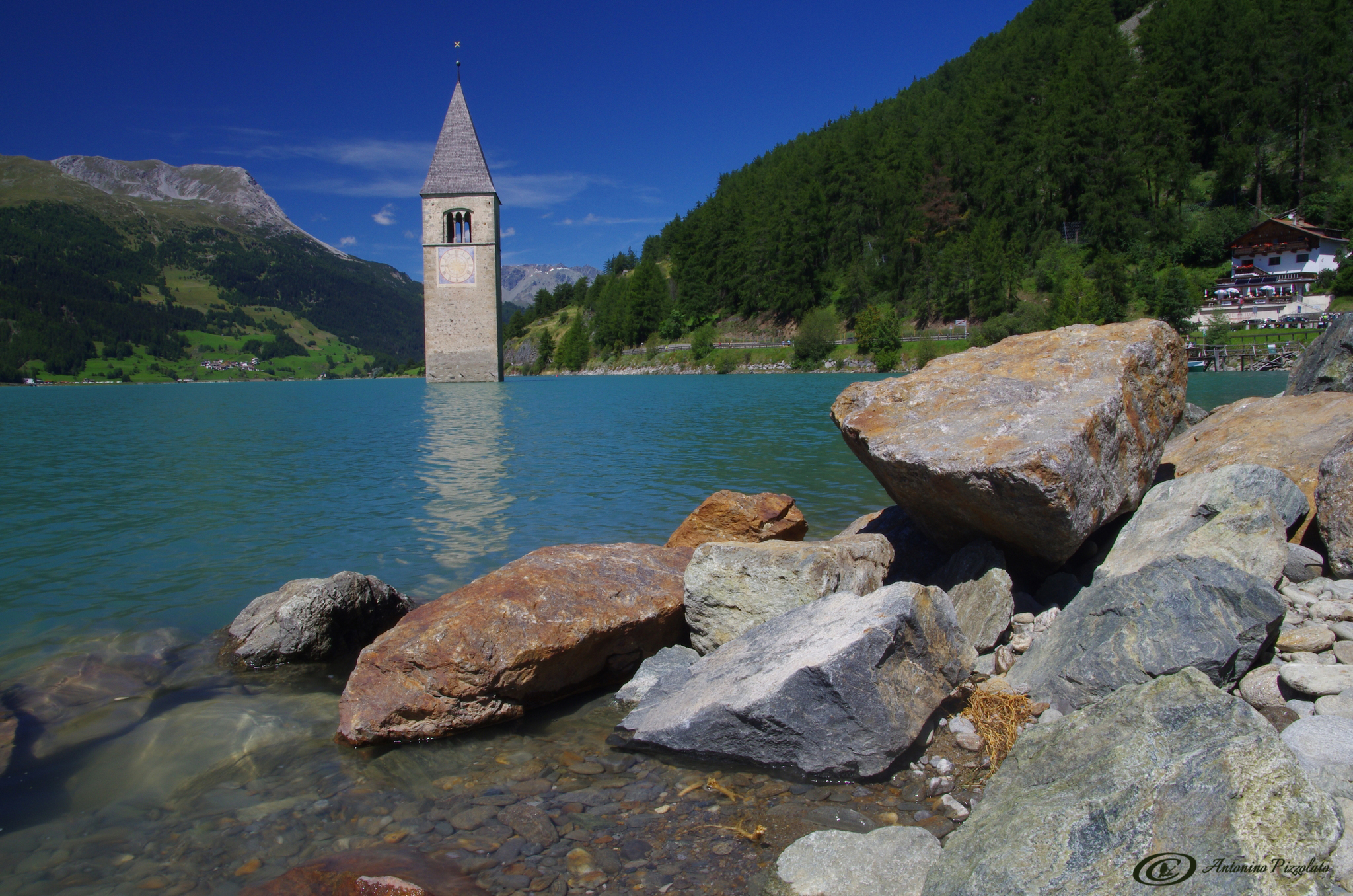 Lake Resia: I see so