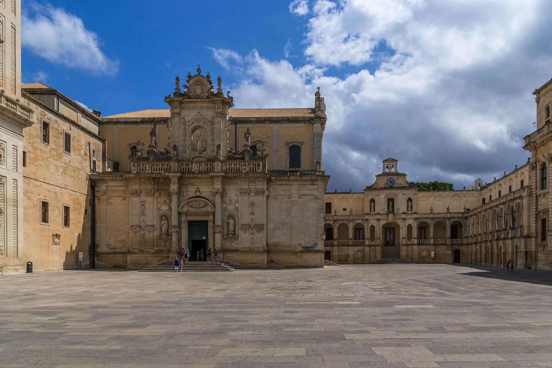 Walking around Lecce