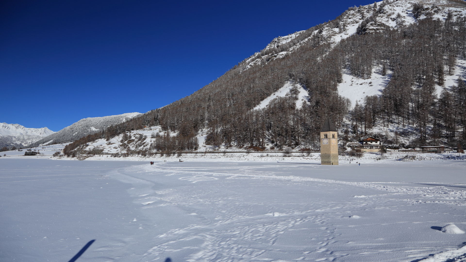 The bell tower of ice - Graun