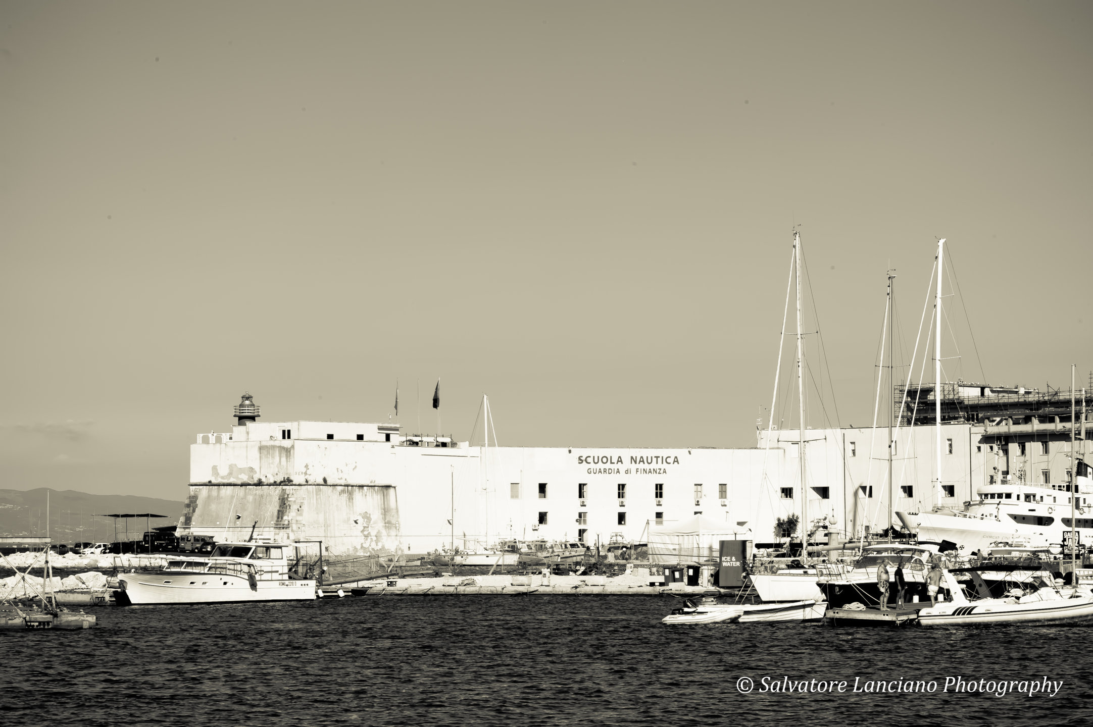 Base nautica Flavio Gioia - Gaeta(LT)