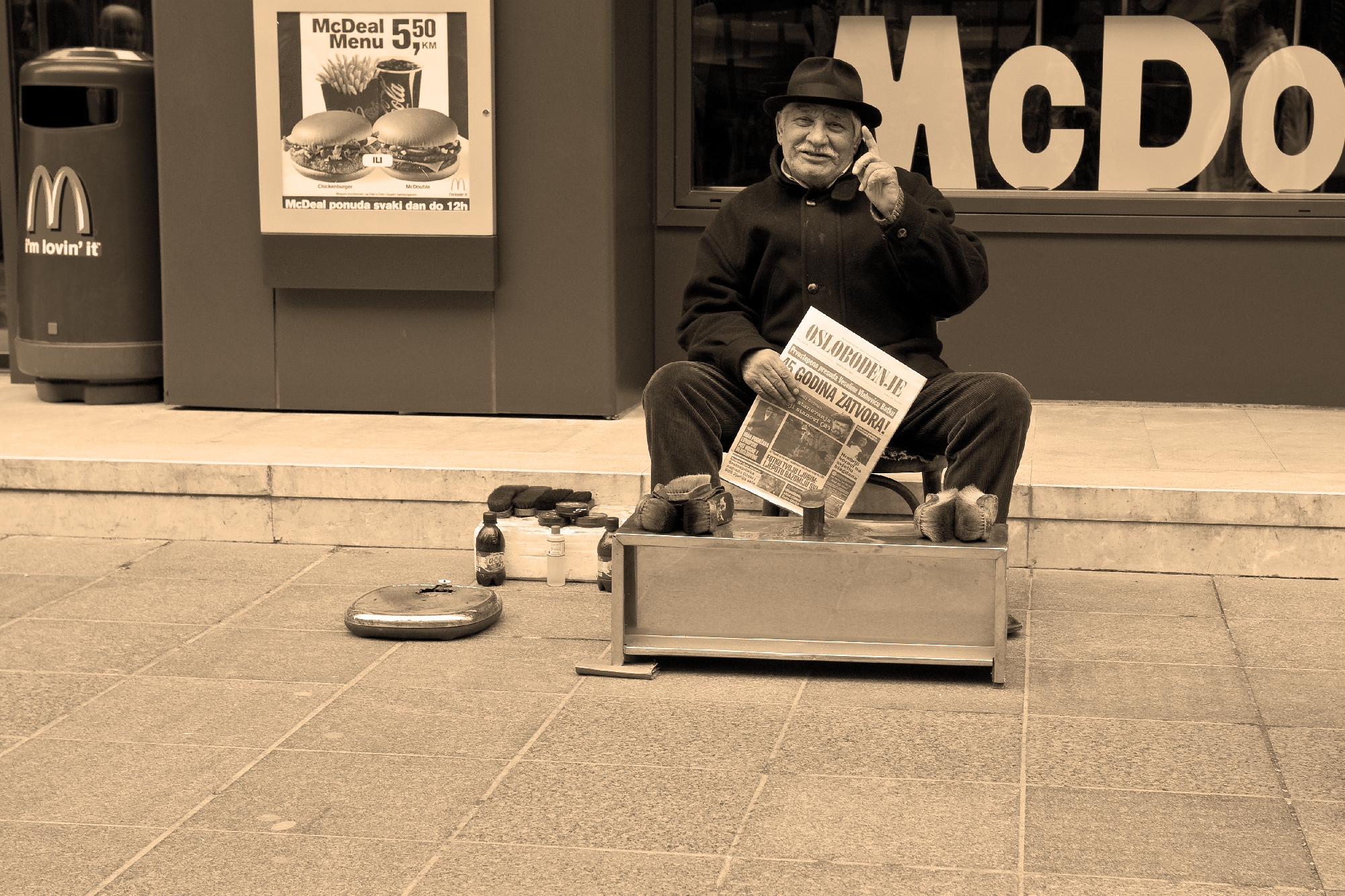 attento che ti vedo... (il lustrascarpe)