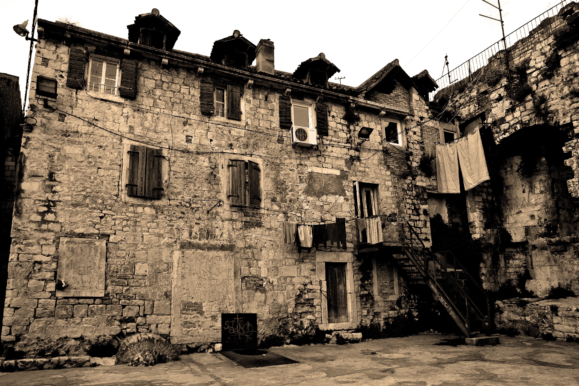 ..non tutto riluce a spalato..