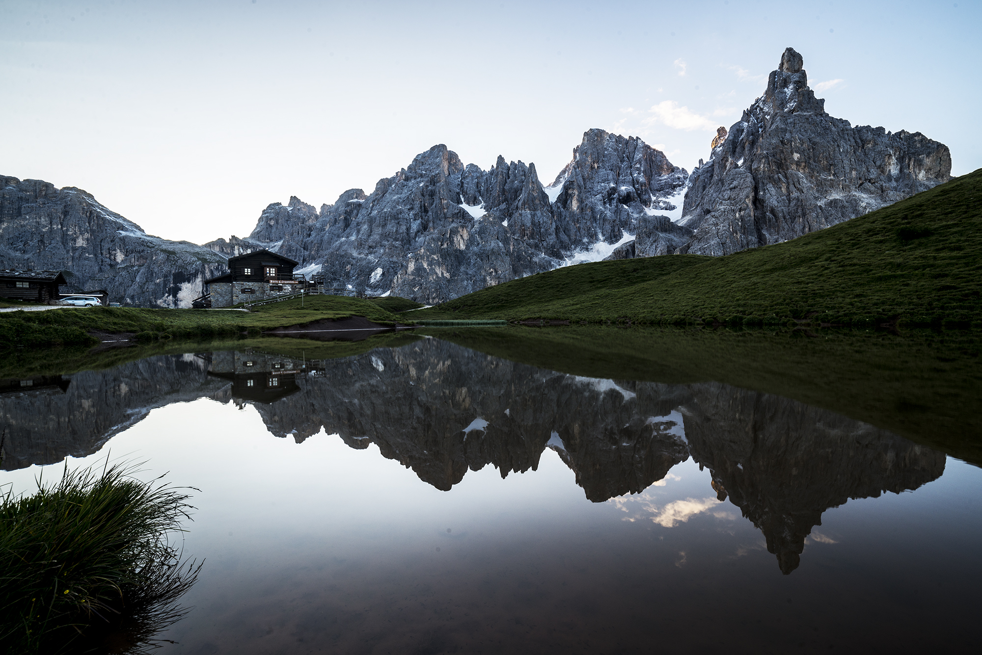 Alba sulle Pale di S. Martino