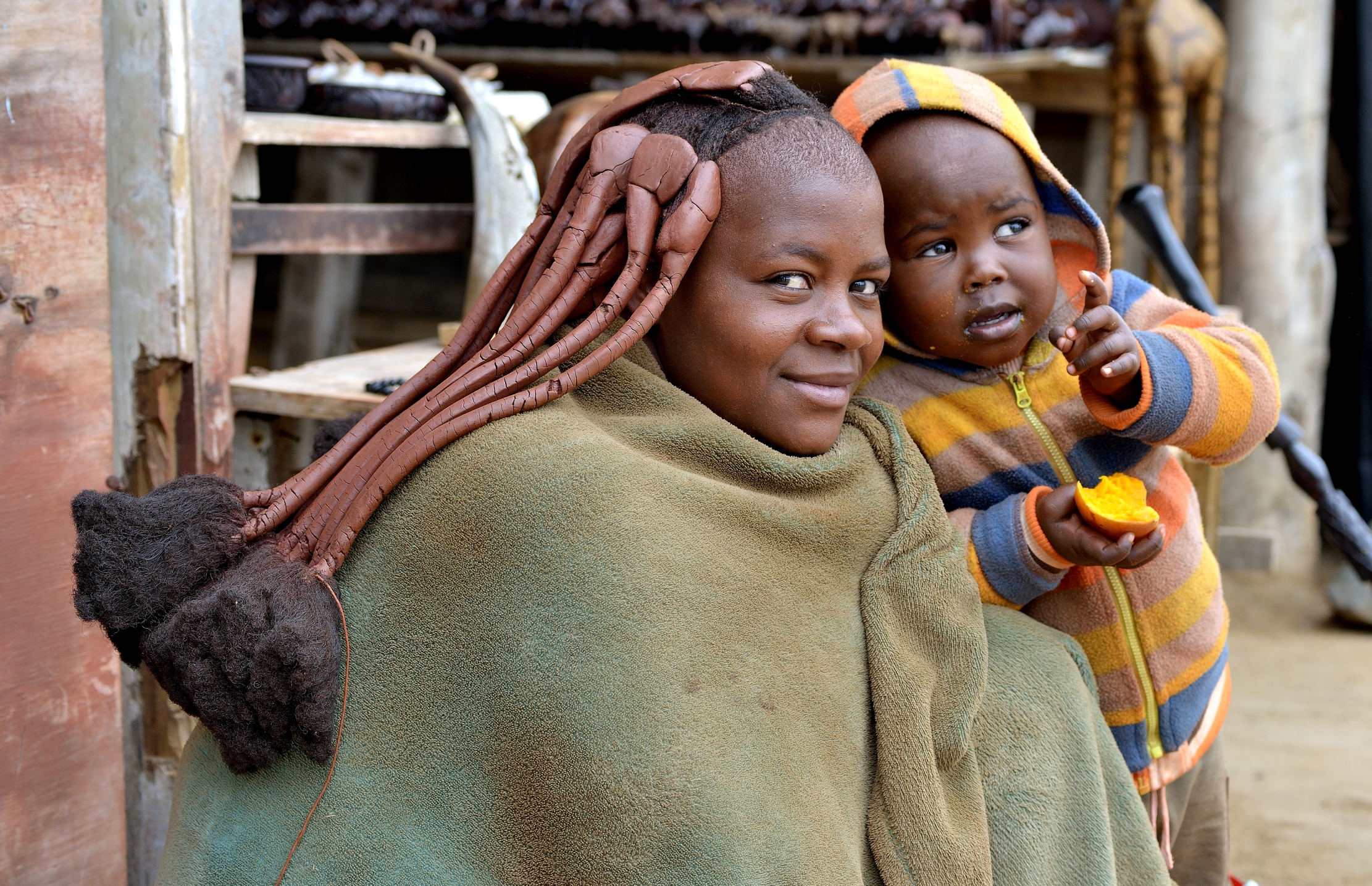 Skeleton Coast - Donna Himba al mercato di Walvis Bay