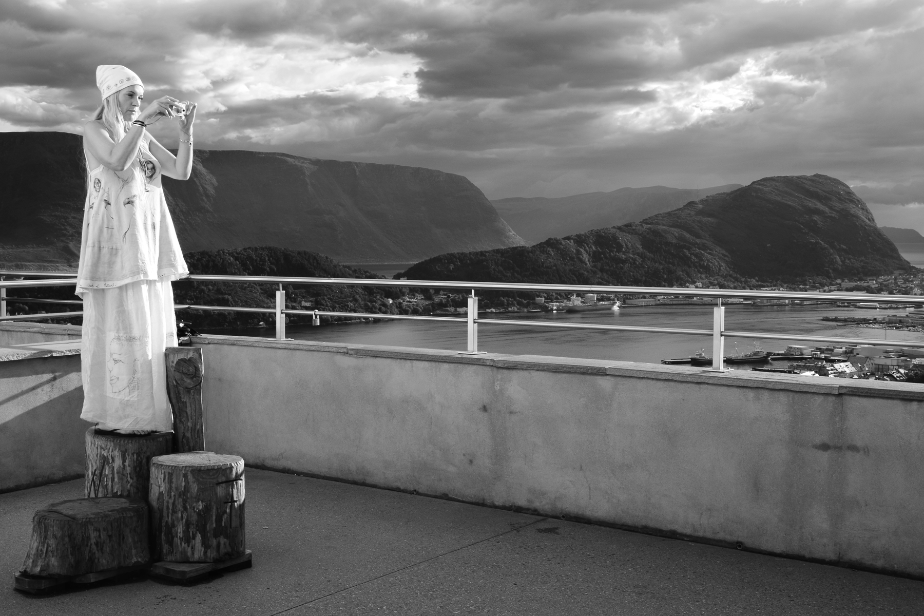 The Angel photographer